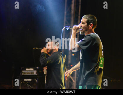 Dedduh (Dejan Dedovic) e Noyz (Mario Đorđević), da montenegrini duo hip-hop che vedere Foto Stock