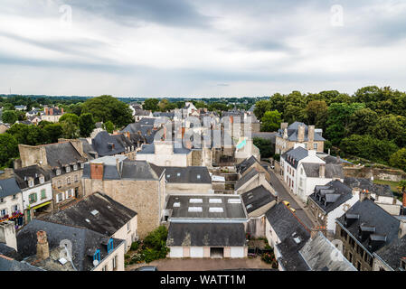 Josselin, Francia - 26 Luglio 2018: Vista della città medievale situata nel dipartimento di Morbihan, della Bretagna Foto Stock
