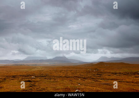 I picchi di Stac Pollaidh, Cul Mor e Suilven in Assynt Coigach, Scozia Foto Stock