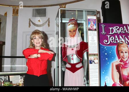 Los Angeles, CA. 21 Ago, 2019. Barbara Eden presso gli arrivi per Barbara Eden omaggio di apertura del Salone reception notturna, il Museo di Hollywood Museum, Los Angeles, CA 21 agosto 2019. Credito: Priscilla concedere/Everett raccolta/Alamy Live News Foto Stock