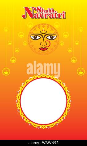 Illustrazione Di Felice Navratri festival Greeting Card Design con belle Maa Durga vettore faccia Illustrazione Vettoriale