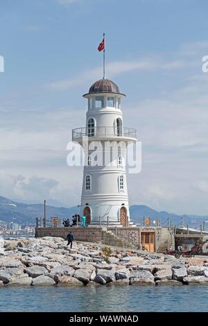 Il faro in ingresso del porto, Alanya, provincia di Antalya, Turchia Foto Stock