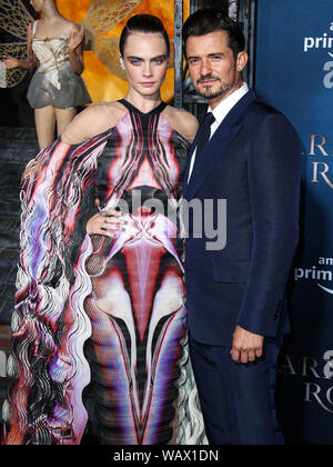 Hollywood, Stati Uniti. 21 Ago, 2019. HOLLYWOOD e LOS ANGELES, CALIFORNIA, STATI UNITI D'America - 21 agosto: attrice Cara Delevingne e attore Orlando Bloom arrivare presso il Los Angeles Premiere di Amazon "fila di Carnevale" tenutasi presso la Cinese TCL teatro IMAX, il 21 agosto 2019 a Hollywood e Los Angeles, California, Stati Uniti. (Foto di Xavier COLLIN/Image Press Agency) Credito: Image Press Agency/Alamy Live News Foto Stock