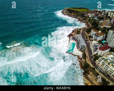 Bella foto distante di una città vicino all'oceano in Exuma Foto Stock