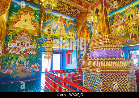 CHIANG MAI, Thailandia - 2 Maggio 2019: la sala ornata di Sao Intahkin (Città padiglione montante) di Wat Chedi Luang decorata con dipinti, chatra cerimon Foto Stock