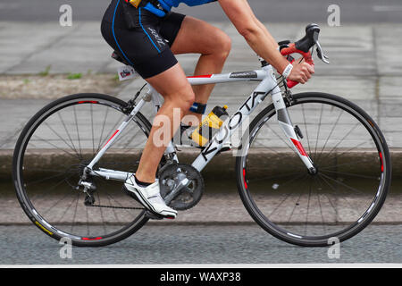 Kuota korsa lite Frameset; close-up ruote per bicicletta, ruota per  bicicletta da strada, TT Time Trial, triathlon bici in fibra di carbonio,  corse da professionisti, performance ruote aerodinamiche, piloti  professionisti, logo Liverpool,