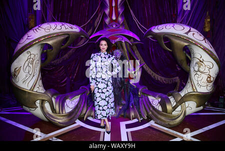 Nathalie Emmanuel frequentando la premiere europeo del cristallo scuro: Età di resistenza, tenutasi al BFI Southbank di Londra. Foto Stock