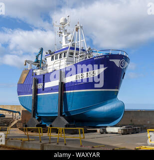 Peschereccio Shekinah Ins 155 a MacDuff, in cantiere MacDuff, Aberdeenshire, Scotland, Regno Unito Foto Stock