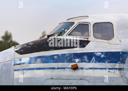 Vecchio aereo militare cabin close-up. Foto Stock