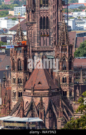 Freiburg im Breisgau, la città vecchia, la Chiesa torre della cattedrale di Friburgo, Foto Stock