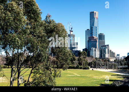 Melbourne Australia downtown dalla Inner City Park Birrarung Marr Foto Stock