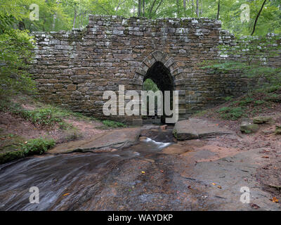 Poinsett ponte su poco spazio Creek. Il più antico ponte di Carolina del Sud. Costruito nel 1820 e chiamato con il nome di Joel Roberts Poinsett. Entro il Poinsett BRI Foto Stock