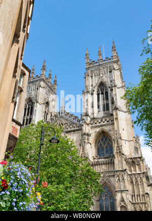 West End campanili di York Minster, North Yorkshire, Inghilterra. Foto Stock