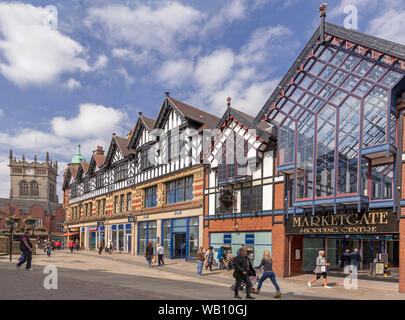 Luogo di mercato nel centro di Wigan. Foto Stock