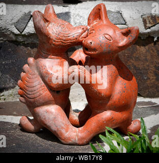 Giardino ornamenti in ceramica o decorazioni paesaggistiche Foto Stock