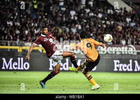 Torino, Italia. Il 22 agosto, 2019. Bremer di Torino FC durante la UEFA Europa League playoff round partita di calcio tra Torino FC e Wolverhampton Wanderers FC.Wolverhampton Wanderers FC ha vinto 2-3 presso lo Stadio Olimpico Grande Torino in Italia Torino, 22 agosto 2019 (foto di Alberto Gandolfo/Pacific Stampa) Credito: Pacific Press Agency/Alamy Live News Foto Stock