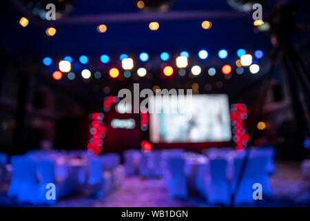 Corlorful bokeh lights out astratta di sfondo focalizzato Foto Stock