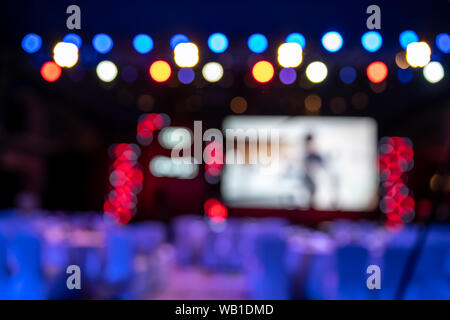 Corlorful bokeh lights out astratta di sfondo focalizzato Foto Stock