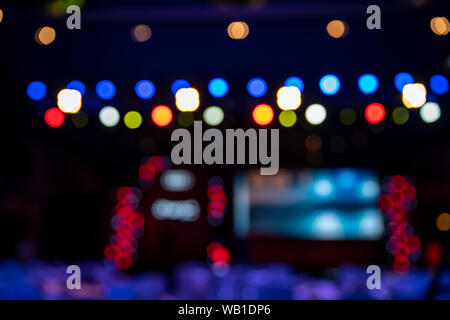 Corlorful bokeh lights out astratta di sfondo focalizzato Foto Stock