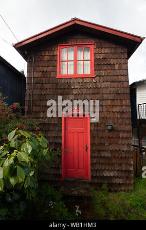 Case in castro sull isola di Chiloe Cile conosciuta come palafitos Foto Stock