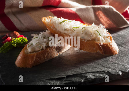 Il Pecorino Romano Fagiolo Bianco crostino Foto Stock