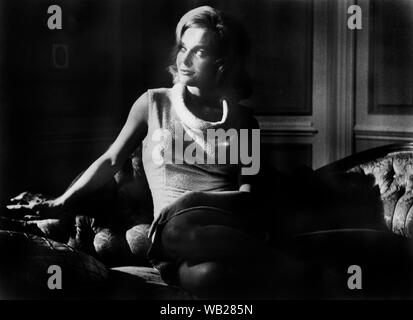 Shirley Eaton, sul set del film "La ragazza dei cacciatori, Colorama Caratteristiche, 1963 Foto Stock