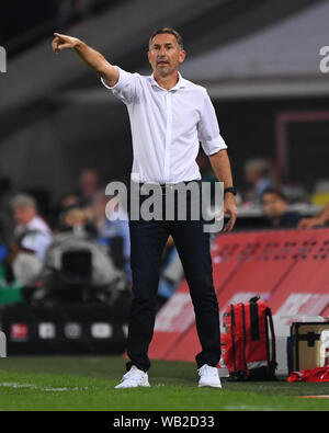 Colonia, Germania. 23 Ago, 2019. Coach Achim Beierlorzer (Colonia). GES/Soccer/1. Bundesliga: 1. FC Colonia - Borussia Dortmund, 23.08.2019 Calcetto: 1° Campionato: 1. FC Colonia vs. Borussia Dortmund, Colonia, agosto 23, 2019 | Utilizzo di credito in tutto il mondo: dpa/Alamy Live News Foto Stock