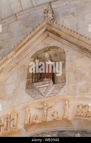 Incisioni al di fuori della cattedrale di San Lorenzo, Trogir, Croazia, Europa Foto Stock