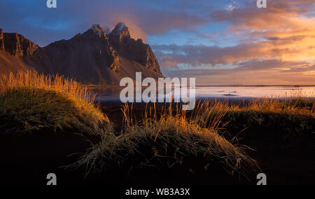 Vestrahorn, Stokksnes, Sud Est Islanda Foto Stock