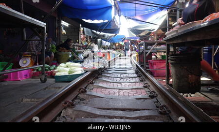 MAEKLONG RAILWAY Foto Stock