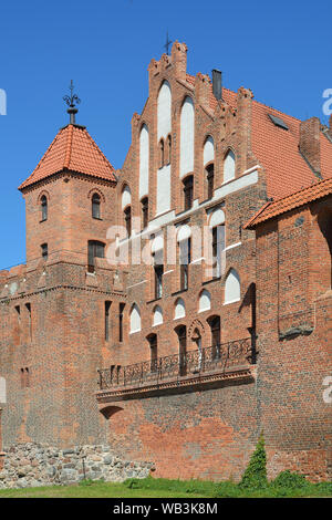 Cittadino Corte con la torre di difesa e la parete della città di Torun - Polonia. Foto Stock