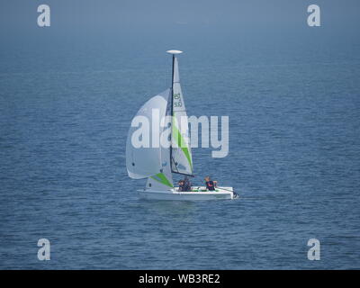 Sheerness, Kent, Regno Unito. 24 Agosto, 2019. Regno Unito Meteo: un soleggiato e caldo ma nebbioso giorno in Sheerness, Kent. Credito: James Bell/Alamy Live News Foto Stock