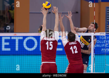 ATTACCO DI OLEG ANTONOV durante la Lega delle Nazioni uomini - Italia vs Polonia, Milano, Italia, 23 giu 2019, Pallavolo Italiana Pallavolo squadra nazionale Foto Stock