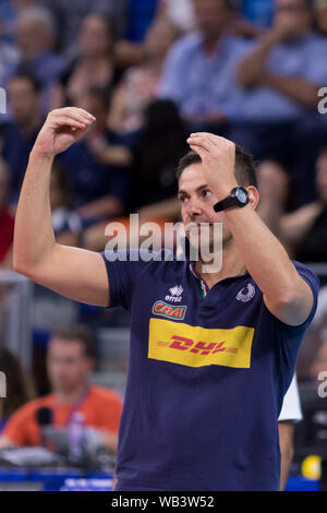 COACH GIANLORENZO BLENGINI (Italia) durante la Lega delle Nazioni uomini - Italia vs Polonia, Milano, Italia, 23 giu 2019, Pallavolo Italiana Pallavolo Te nazionale Foto Stock