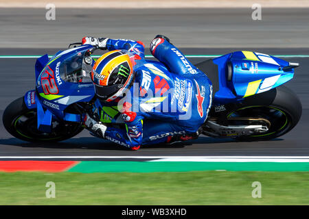 Silverstone, Northants, Regno Unito . 24 Ago, 2019. 24 agosto 2019; circuito di Silverstone, Silverstone, Northamptonshire, Inghilterra; MotoGP GoPro British Grand Prix, Qualifiche; Team SUZUKI ECSTAR rider Alex Rins sulla sua Suzuki GSX-RR - solo uso editoriale. Credit: Azione Plus immagini di sport/Alamy Live News Foto Stock