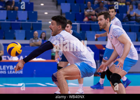 RICEZIONE DI FACUNDO CONTE durante la Lega delle Nazioni uomini - Polonia vs Argentina , Milano, Italia, 21 giu 2019, Pallavolo Pallavolo Intenationals Foto Stock