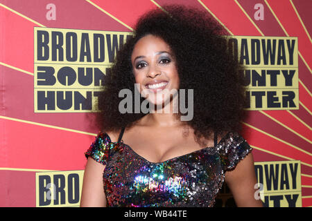 Serata di Apertura parte per Broadway Bounty Hunter tenutosi a (le) di Poisson Rouge nightclub. Dotato di: Emilie battaglia dove: New York New York, Stati Uniti quando: 24 lug 2019 Credit: Giuseppe Marzullo/WENN.com Foto Stock