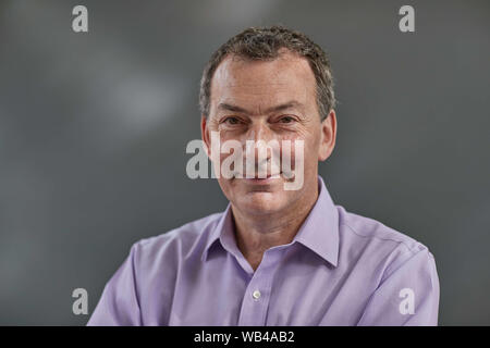 Edimburgo, Scozia, Regno Unito, 24 agosto 2019. Edinburgh International Book Festival. Foto chiamata: giornalista britannico Mark Urban. Il credito Andrew Eaton/Alamy Foto Stock