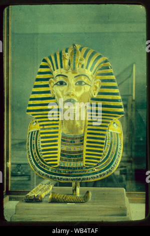 L'Egitto. Il Cairo. Il re Tutankhamon maschera/astratta di medie: G. Eric e Edith Matson Collezione fotografica Foto Stock