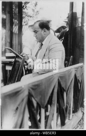 Enrico Caruso, 1873-1921, disegno caricatura schizzi in stand alla fiera di beneficenza a Southampton, L.I., profilo sinistro Abstract/medio: 1 stampa fotografica. Foto Stock