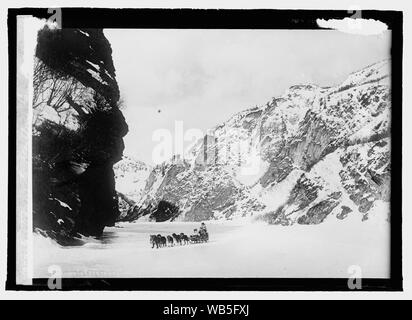 Ingresso a Keystone Canyon, Alaska Abstract/medio: 1, negativo : vetro ; 5 x 7 in. o più piccolo Foto Stock