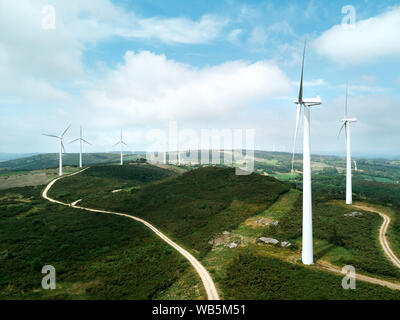 La generazione di energia eolica Turbine eoliche Campo in Spagna Foto Stock