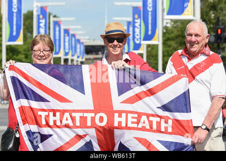 24 agosto 2019 , lo stadio di Wembley, Londra Inghilterra ; 2019 Coral Challenge Cup finale ; St Helens vs Warrington lupi ; Rugby League fans prima del credito di gioco: Richard Long/news immagini Foto Stock