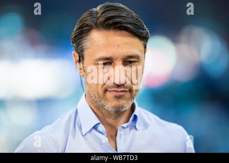 Gelsenkirchen (Germania). 24 agosto 2019. 1. BL - 19/20 - FC Schalke 04 vs FC Bayern Monaco coach Niko Kovac (Bayern Monaco di Baviera/Monaco di Baviera) verticale/face // DFL regolamenti vietano qualsiasi uso delle immagini come sequenze di immagini e/o quasi-video. // | Utilizzo di credito in tutto il mondo: dpa picture alliance/Alamy Live News Foto Stock