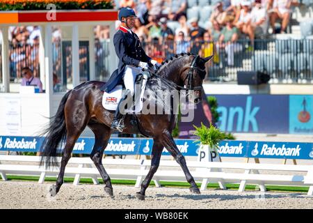 Rotterdam. Paesi Bassi. Il 24 agosto 2019. Carl Hester (GBR) riding Hawtins delicato nel FEI Grand Prix offerte presso il FEI Longines Campionati Europei. Dressage. Credit Elli Birch/SIP Agenzia fotografica/Alamy live news. Foto Stock