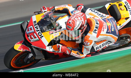 Marc Marquez durante il suo riscaldamento prima della GoPro British Grand Prix MotoGP a Silverstone, Towcester. Foto Stock