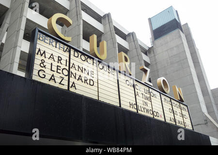 Il Curzon Bloomsbury, precedentemente il Renoir, nel centro di Brunswick, Bloomsbury, London, Regno Unito Foto Stock