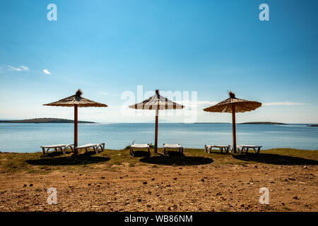 Una bellissima spiaggia di Premantura, Croazia Foto Stock