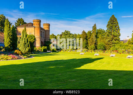 Karlsruhe Giardino Botanico. Karlsruhe, Germania. Vista estiva del giardino botanico di Karlsruhe. Giardini botanici (Botanischer Garten Karlsruhe). Foto Stock