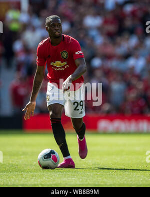 MANCHESTER, Inghilterra - 24 agosto: Aaron Wan-Bissaka del Manchester United durante il match di Premier League tra Manchester United e Crystal Palace a Old Trafford il 24 agosto 2019 a Manchester, Regno Unito. (Foto di Sebastian Frej/MB Media) Foto Stock